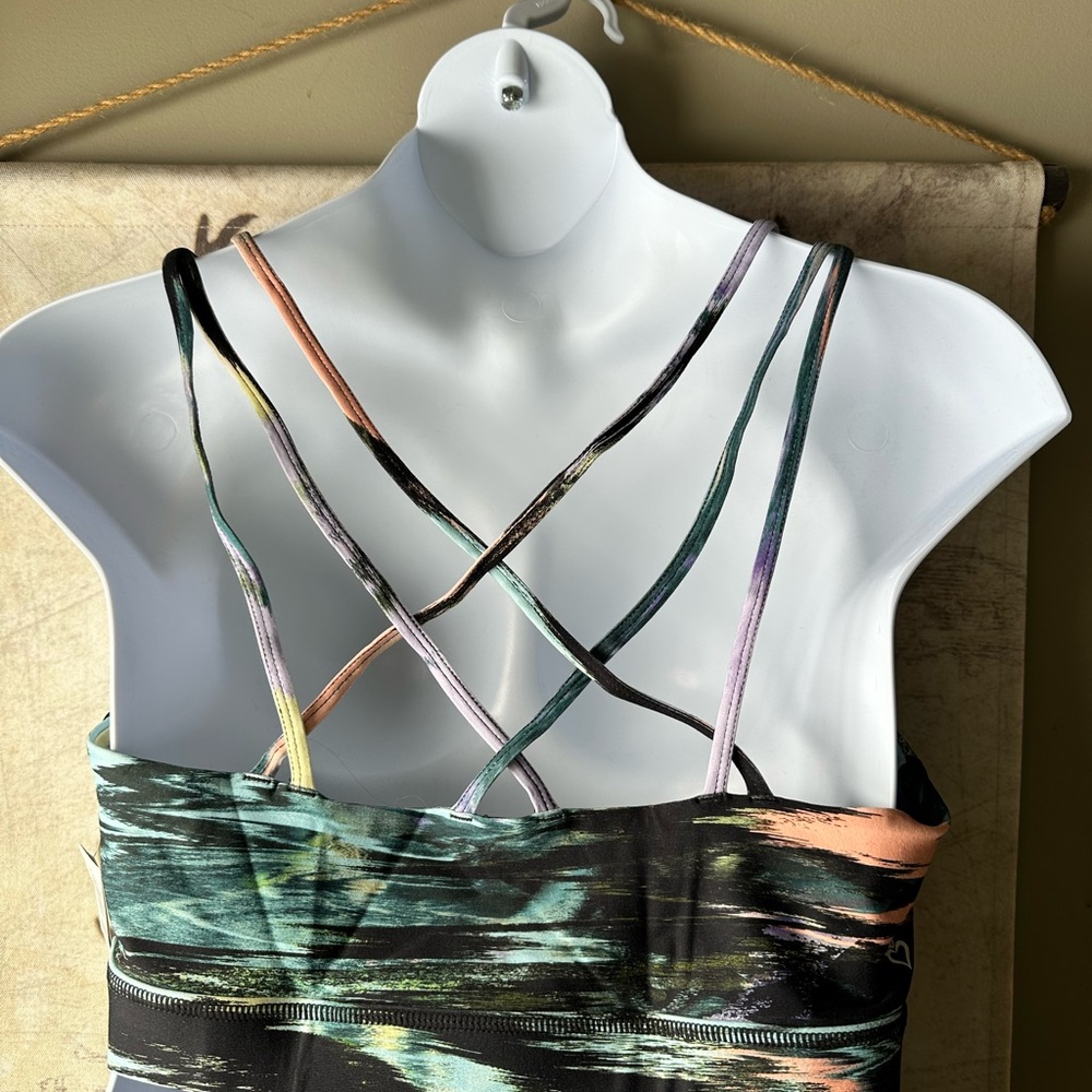 Multicolor Abstract Women's active wear set. - Picture 2 of 4
